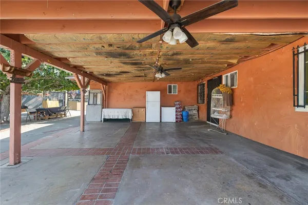 a view of a parking space