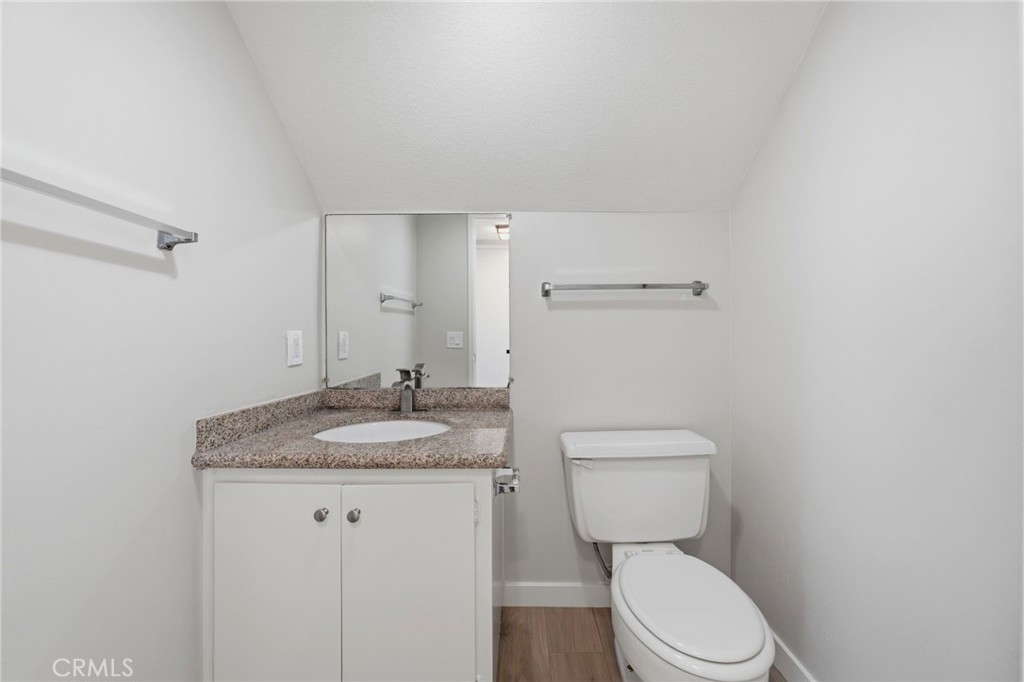 406 North Vía Roma Anaheim, CA 92806 - Photo 6 of 13