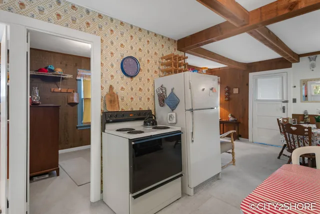 $599,900 | 5964 122nd Avenue, Fennville, MI 49408