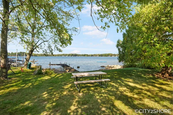 $599,900 | 5964 122nd Avenue, Fennville, MI 49408