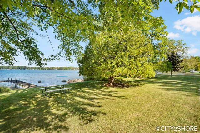 $599,900 | 5964 122nd Avenue, Fennville, MI 49408