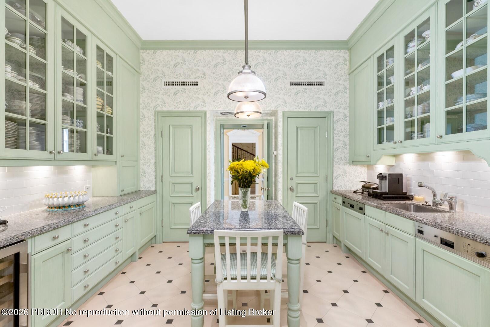 320 El Vedado Road Palm Beach, FL 33480 - Photo 24 of 86 Kitchen