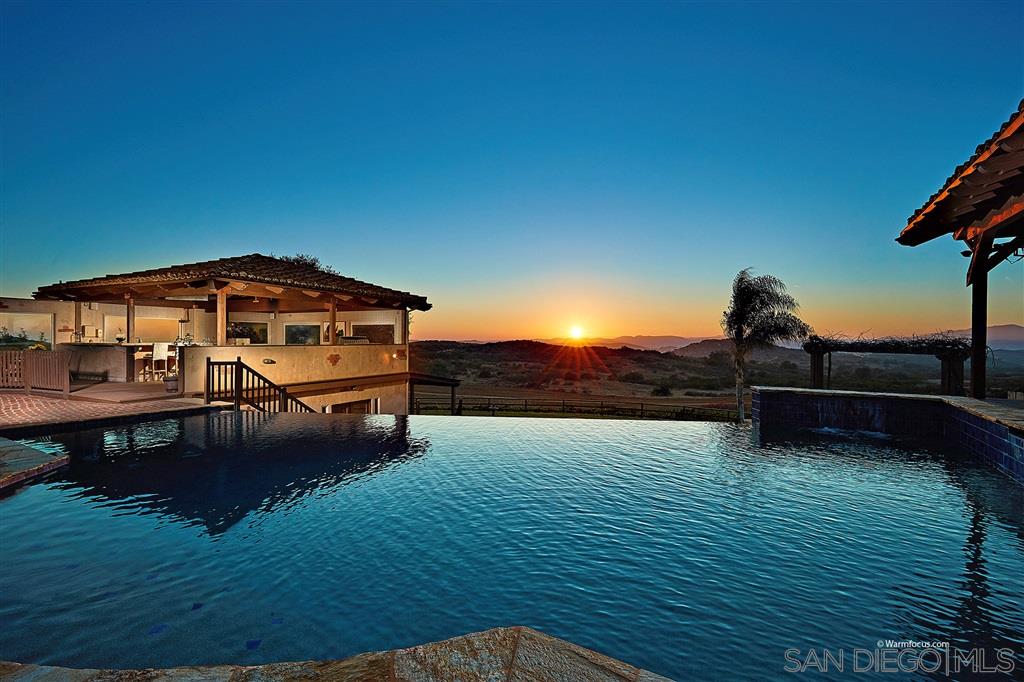 4567 Sleeping Indian Road Fallbrook, CA 92028 - Photo 2 of 25