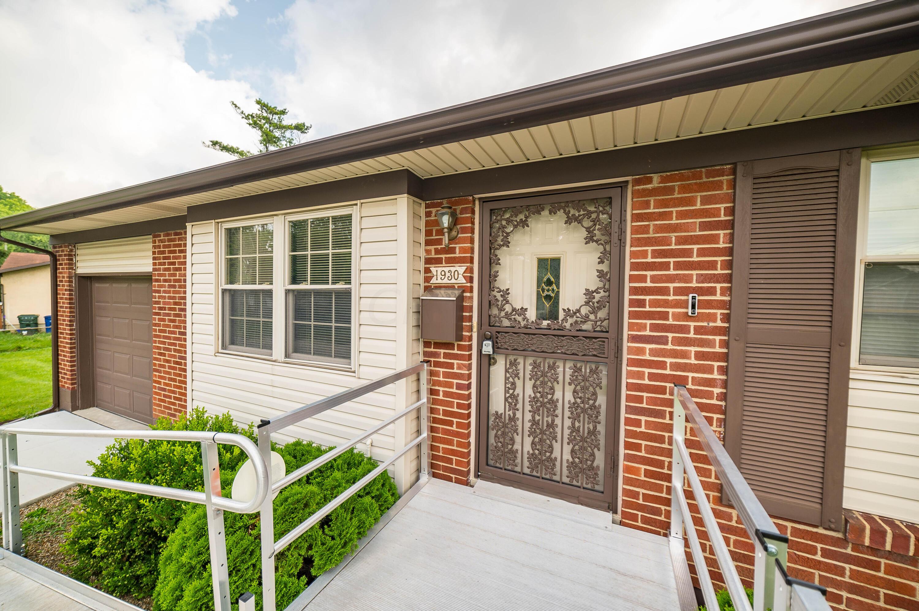 1930 Fleming Road Columbus, OH 43232 - Photo 4 of 17 DSC_1799