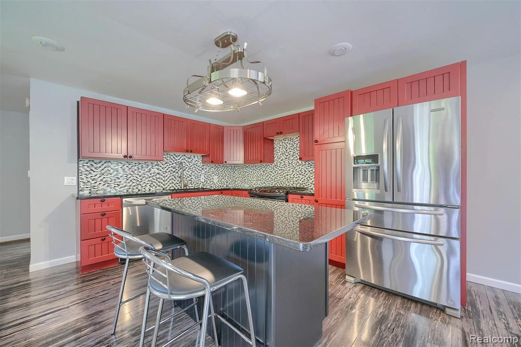 1712 Rochester Road Leonard, MI 48367 - Photo 8 of 29