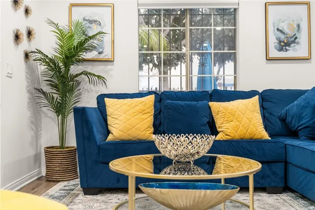 $950,000 | 7516 Avalon Boulevard, Los Angeles, CA 90003