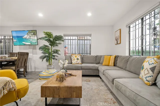 $950,000 | 7516 Avalon Boulevard, Los Angeles, CA 90003