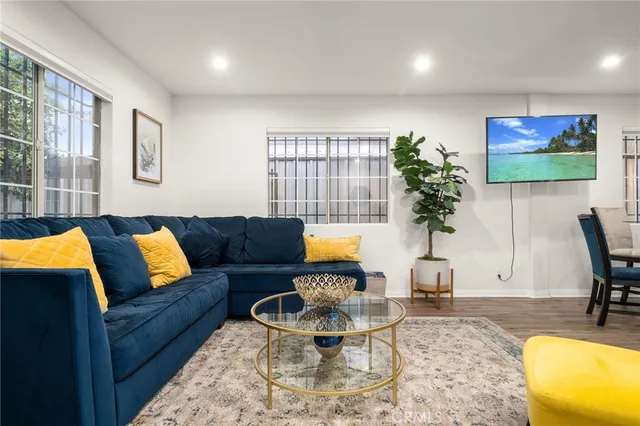 $950,000 | 7516 Avalon Boulevard, Los Angeles, CA 90003
