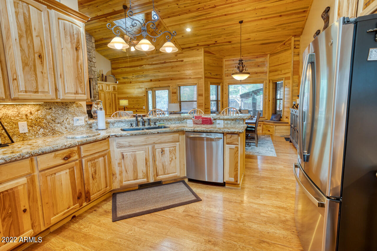 4550 West Hawthorn Road Show Low, AZ 85901 - Photo 13 of 32 14