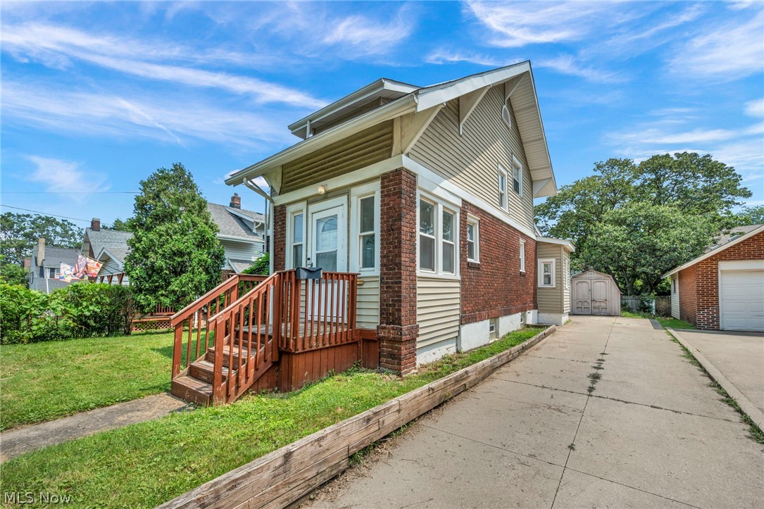 535 Brittain Road Akron, OH 44305 - Photo 4 of 45 Gallery Image 4