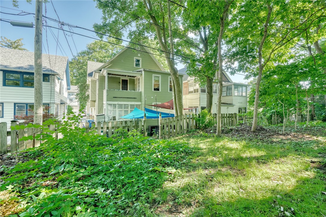 10 Menlo Place Rochester, NY 14620 - Photo 14 of 38