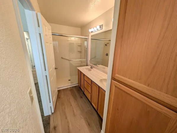 $2,000 | 5117 Kingsbridge, Las Vegas, NV 89130