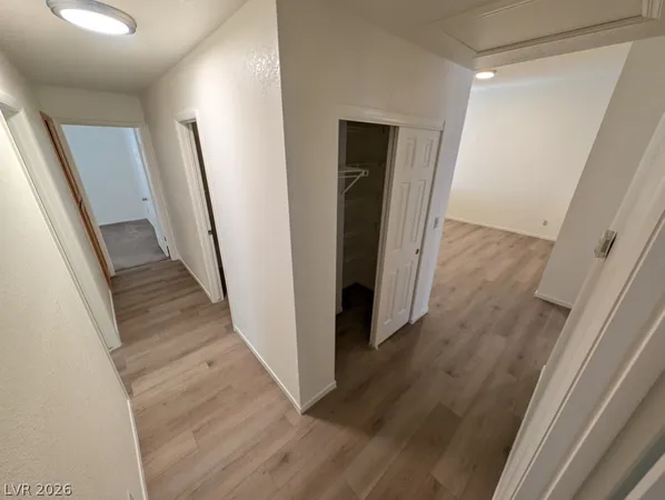 $2,000 | 5117 Kingsbridge, Las Vegas, NV 89130