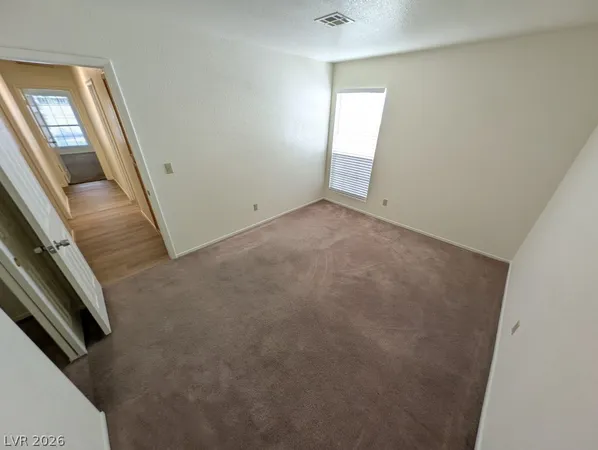 $2,000 | 5117 Kingsbridge, Las Vegas, NV 89130