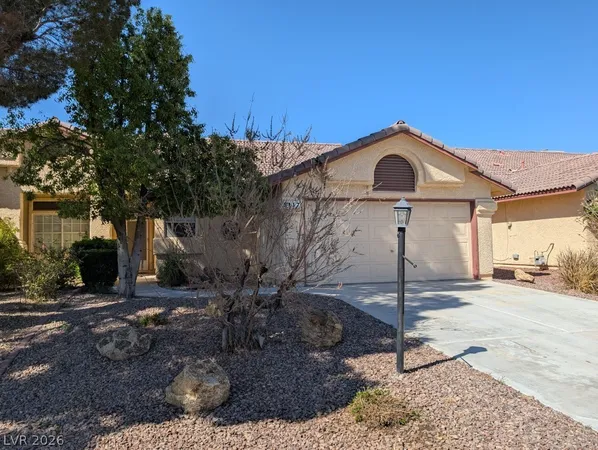 $2,000 | 5117 Kingsbridge, Las Vegas, NV 89130