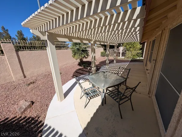 $2,000 | 5117 Kingsbridge, Las Vegas, NV 89130