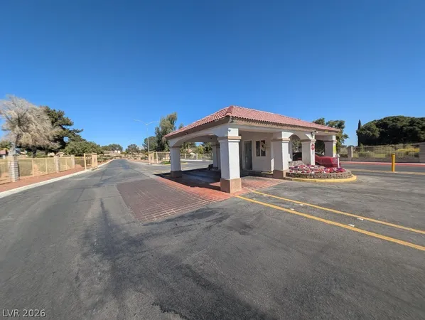 $2,000 | 5117 Kingsbridge, Las Vegas, NV 89130