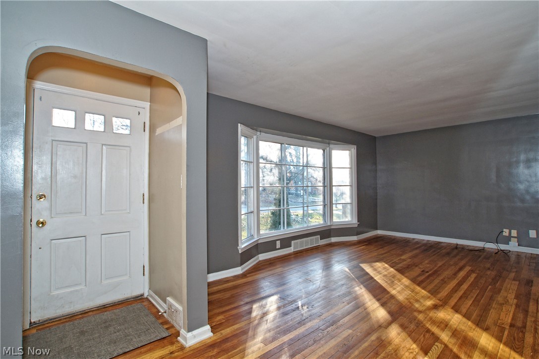 3545 Boynton Road Cleveland Heights, OH 44121 - Photo 7 of 33