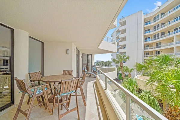 $600,000 | 100 Gulf Shore Drive, Unit 202, Destin, FL 32541