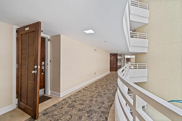 $600,000 | 100 Gulf Shore Drive, Unit 202, Destin, FL 32541