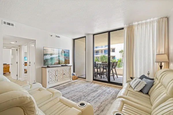 $600,000 | 100 Gulf Shore Drive, Unit 202, Destin, FL 32541