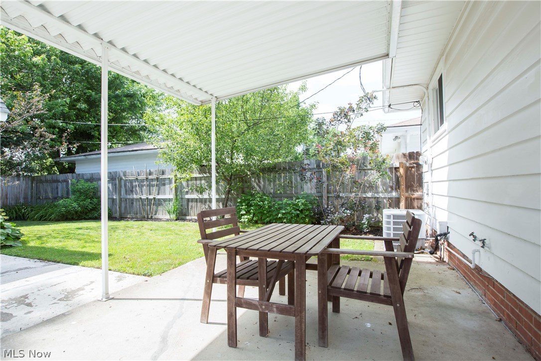 1118 Homestead Road Cleveland, OH 44121 - Photo 24 of 29
