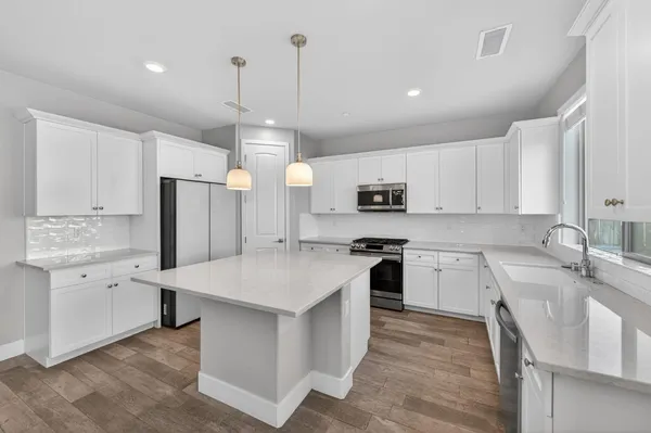 $725,000 | 2997 Trenton Avenue, Clovis, CA 93619