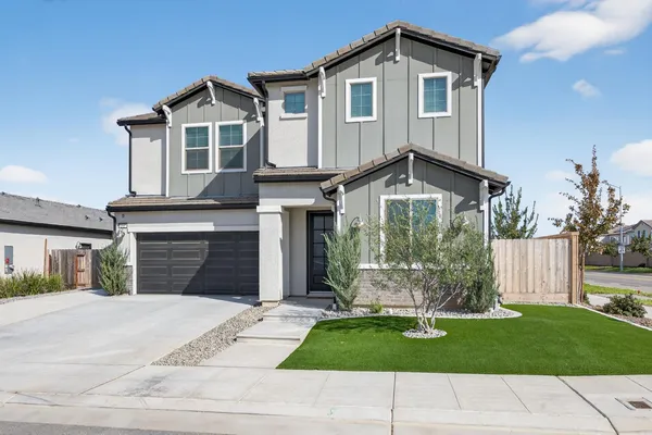 $725,000 | 2997 Trenton Avenue, Clovis, CA 93619