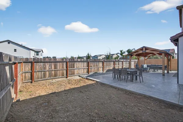 $725,000 | 2997 Trenton Avenue, Clovis, CA 93619