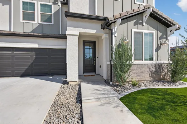 $725,000 | 2997 Trenton Avenue, Clovis, CA 93619