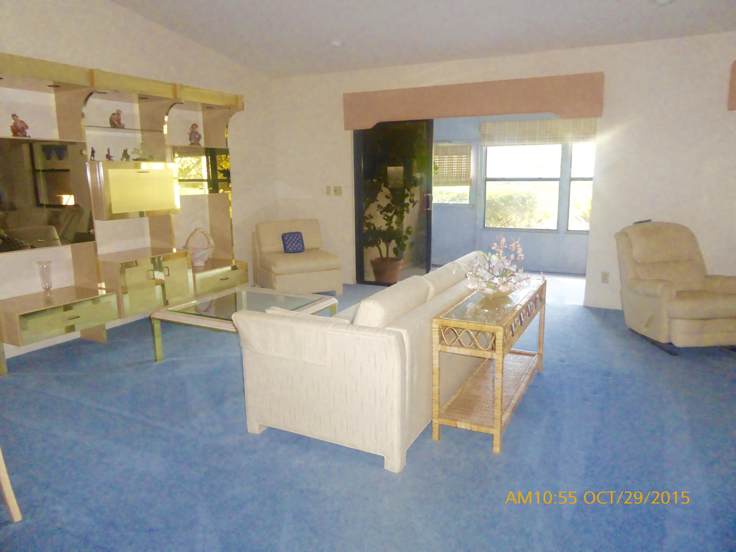 10910 Lake Front Place Boca Raton, FL 33498 - Photo 9 of 18 Living Room