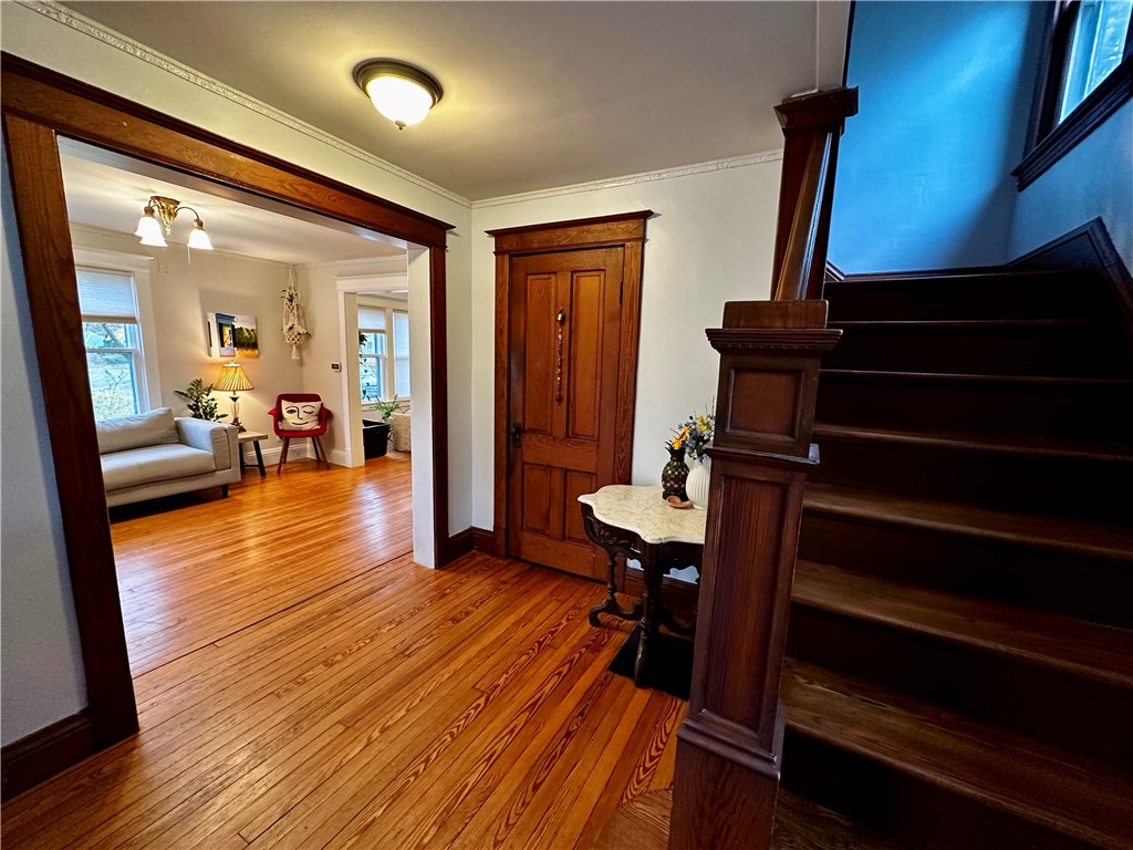 21 Maple Street Pittsford, NY 14534 - Photo 3 of 20