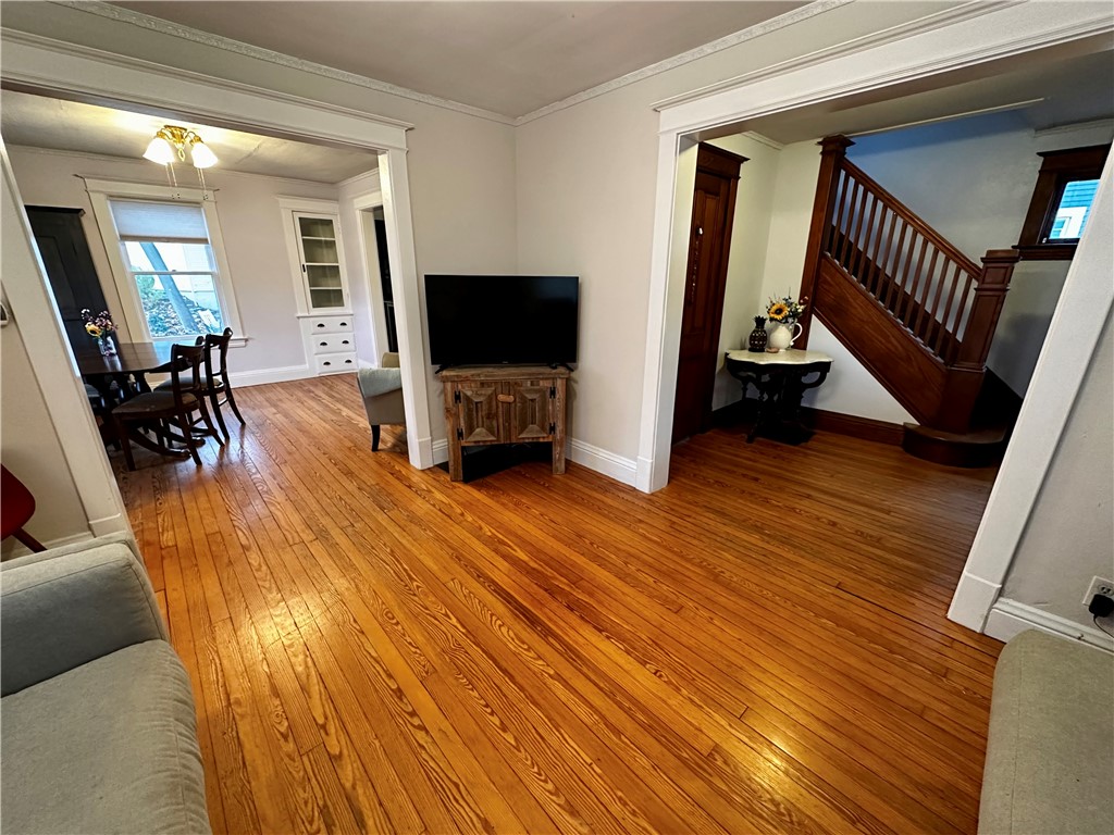 21 Maple Street Pittsford, NY 14534 - Photo 6 of 20