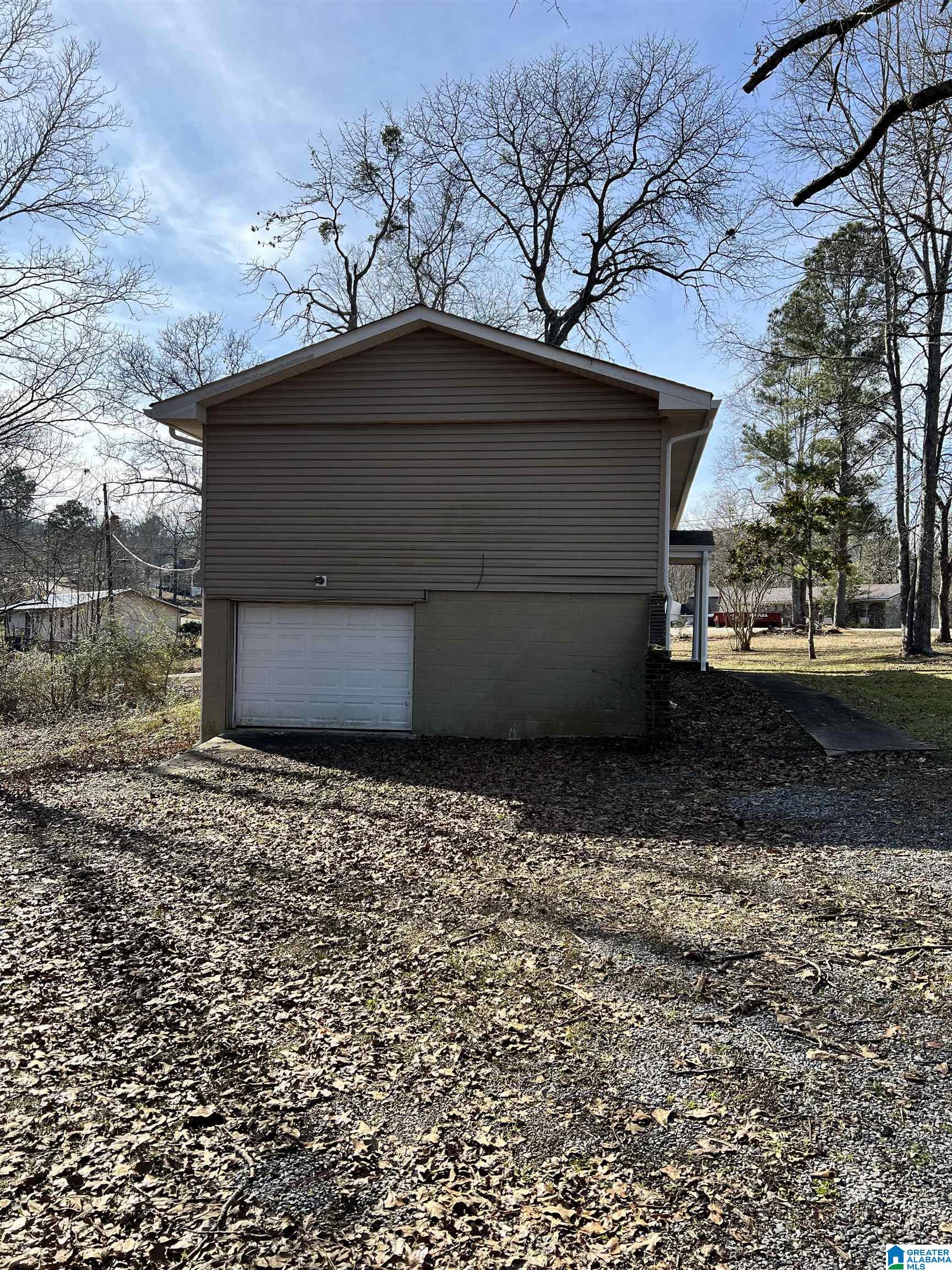 593 Center Point Road Sylacauga, AL 35151 - Photo 3 of 28 Gallery Image 3