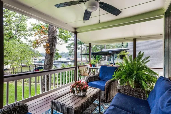 $1,975 | 1813 Oak Shore Drive, Tool, TX 75143
