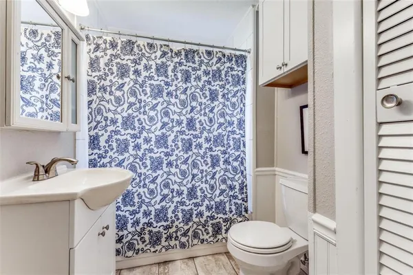 $1,975 | 1813 Oak Shore Drive, Tool, TX 75143