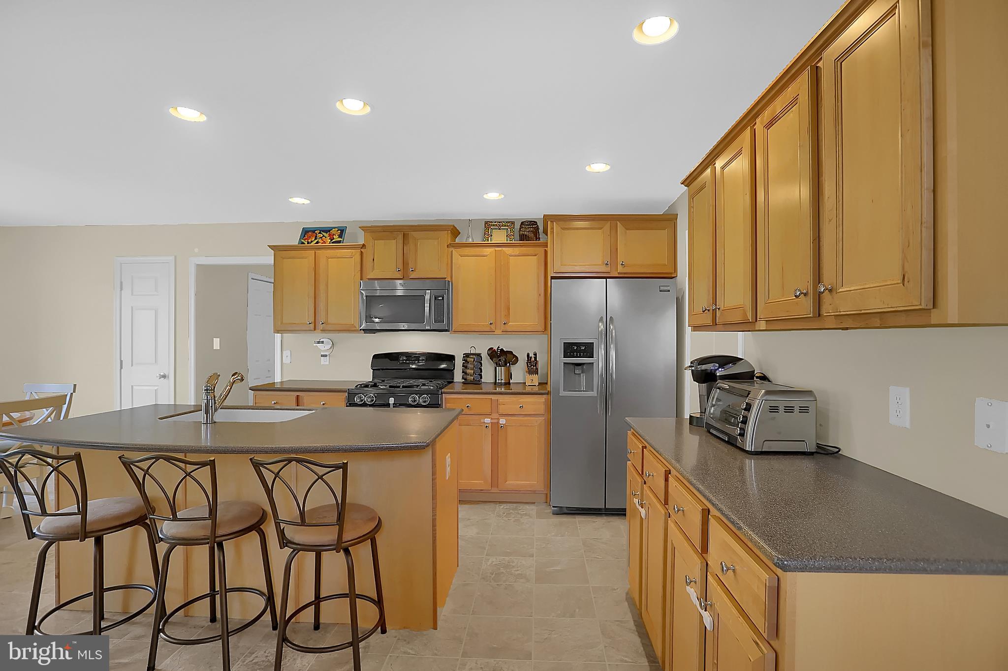 542 Princeton Road Harrisburg, PA 17111 - Photo 7 of 35 Upgraded Kitchen