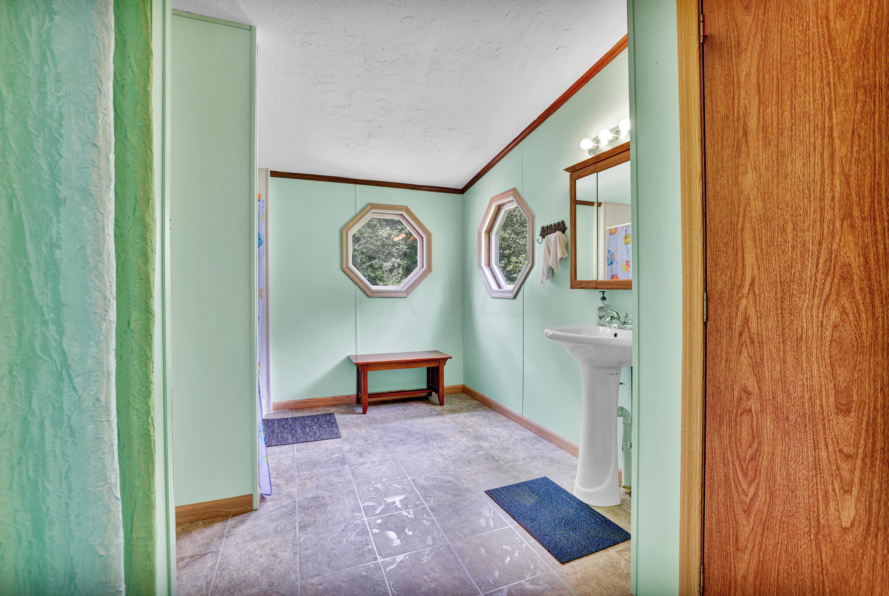 7018 Cooks Hill Road Newark, OH 43056 - Photo 36 of 76 Gallery Image 36