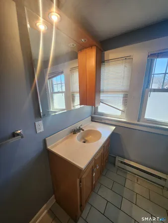 $1,200 | 231 Winthrop Street, Unit 3, New Britain, CT 06052