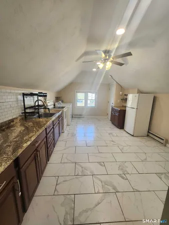 $1,200 | 231 Winthrop Street, Unit 3, New Britain, CT 06052