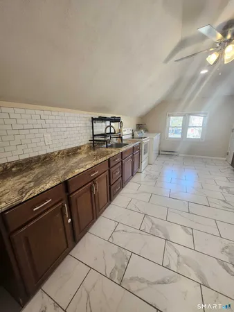 $1,200 | 231 Winthrop Street, Unit 3, New Britain, CT 06052