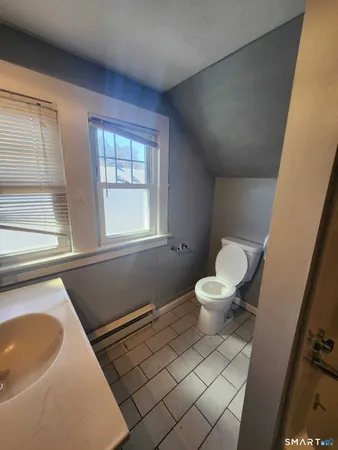 $1,200 | 231 Winthrop Street, Unit 3, New Britain, CT 06052
