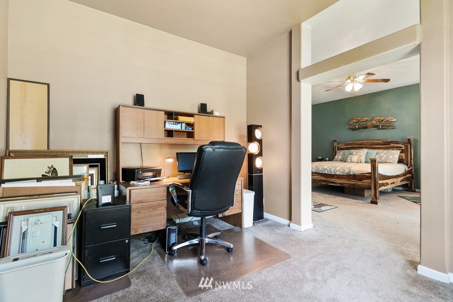 1366 Hining Road Winlock, WA 98596 - Photo 22 of 33 a view of a workspace with a window