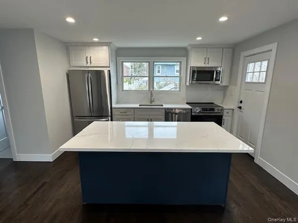 $4,900 | 7 Linwood Road North, Unit 1, Port Washington, NY 11050