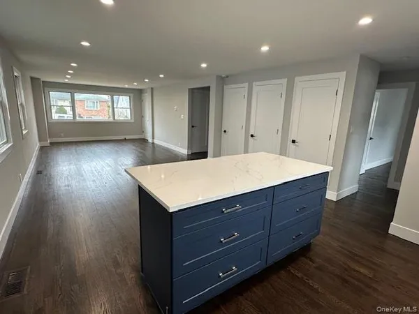 $4,900 | 7 Linwood Road North, Unit 1, Port Washington, NY 11050