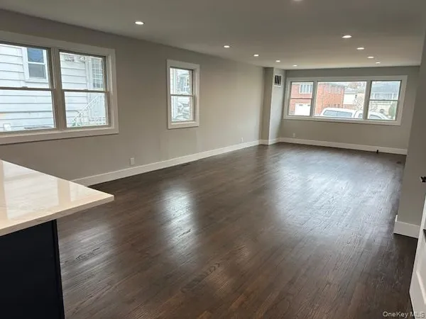 $4,900 | 7 Linwood Road North, Unit 1, Port Washington, NY 11050
