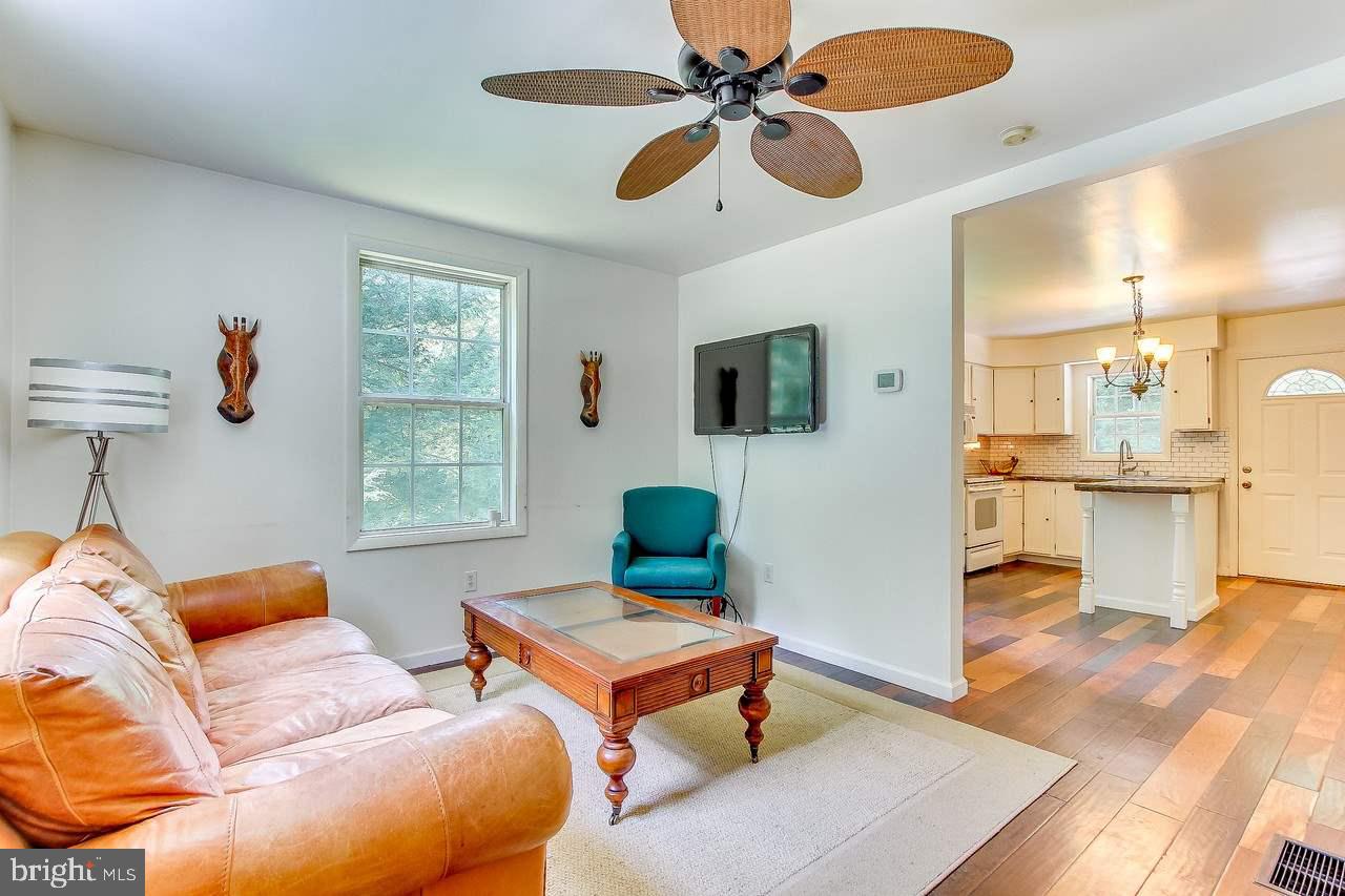 269 Pond Road Delta, PA 17314 - Photo 2 of 25 Gallery Image 2