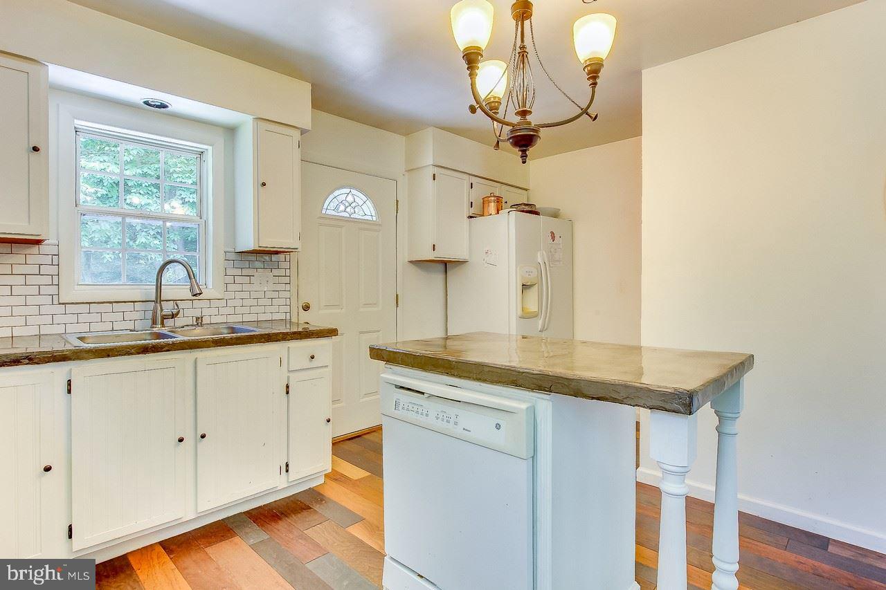 269 Pond Road Delta, PA 17314 - Photo 8 of 25 Gallery Image 8