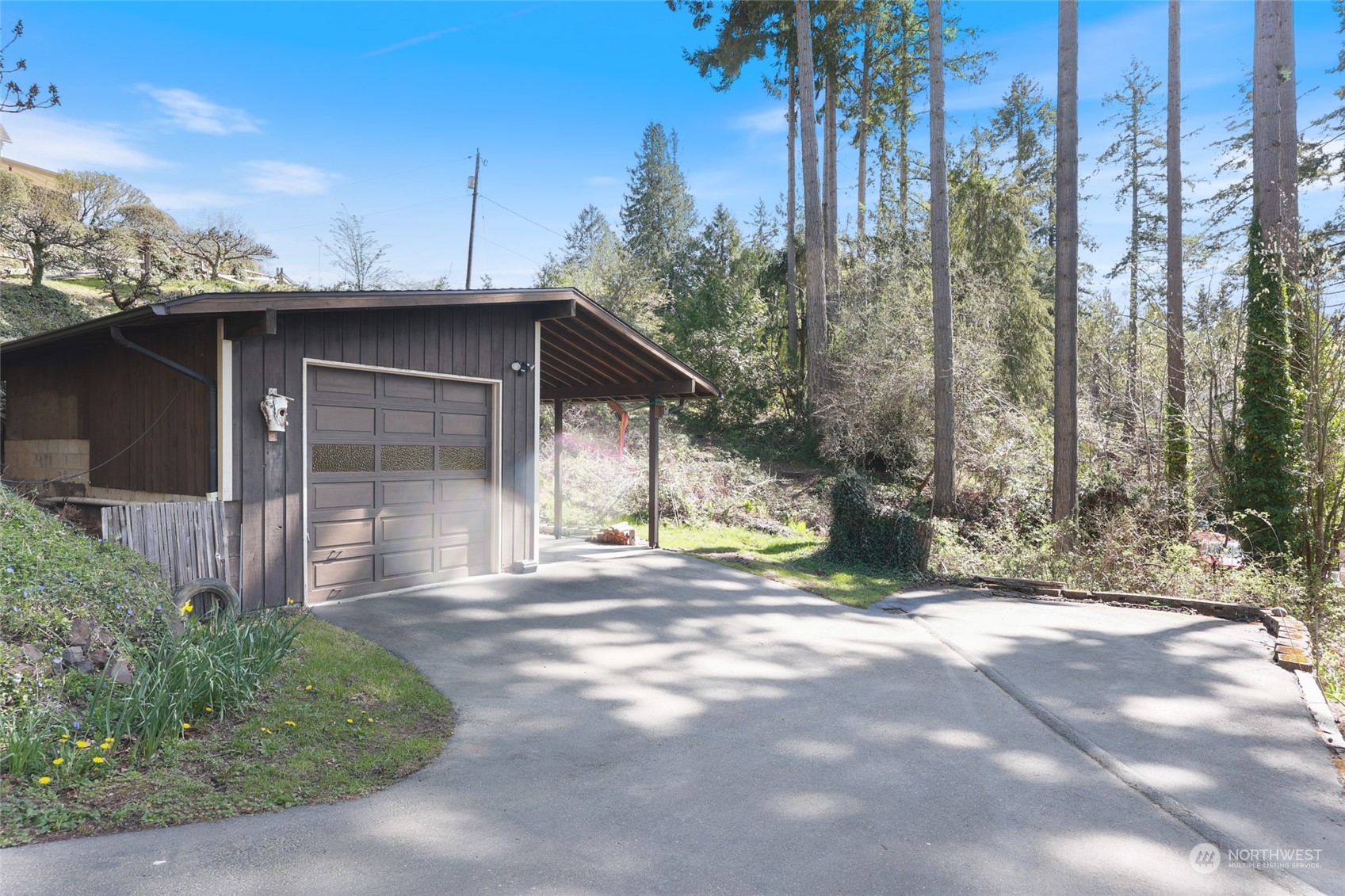 3545 Boston Harbor Road Northeast Olympia, WA 98506 - Photo 28 of 36 a view of a back yard of the house