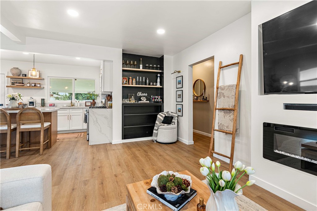 8254 Stewart And Gray Road Downey, CA 90241 - Photo 13 of 36